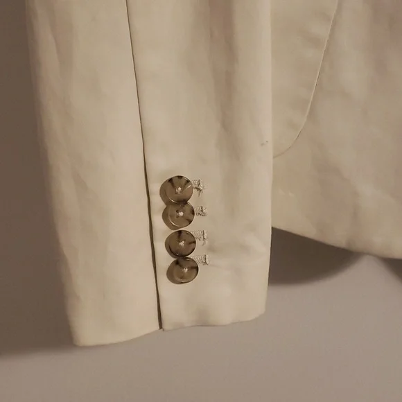 Blazer - Picture 3 of 3